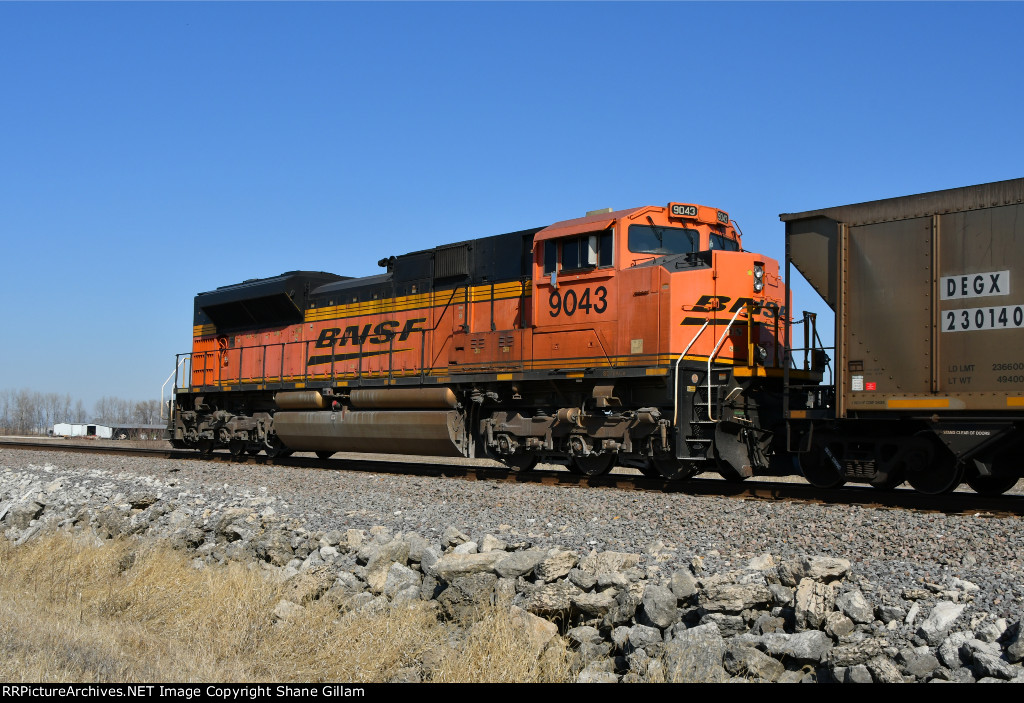 BNSF 9043